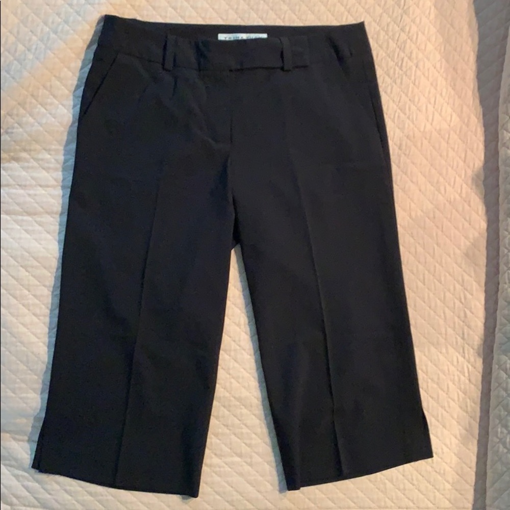 Trina Turk black Capri pant